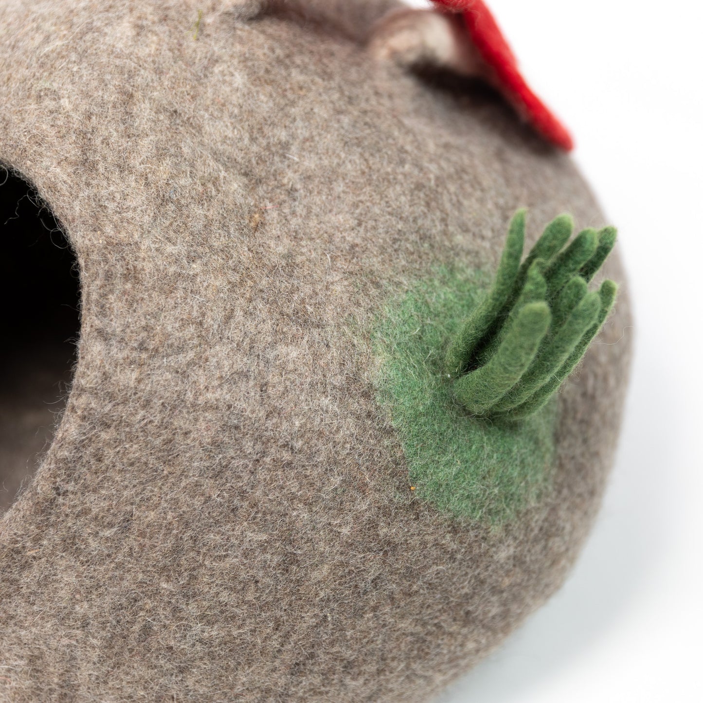 Mini Bug Mushroom Felt Cat Cave 100% New Zealand Wool handmade color floral red green brown 7kg -8kg 50 cm
