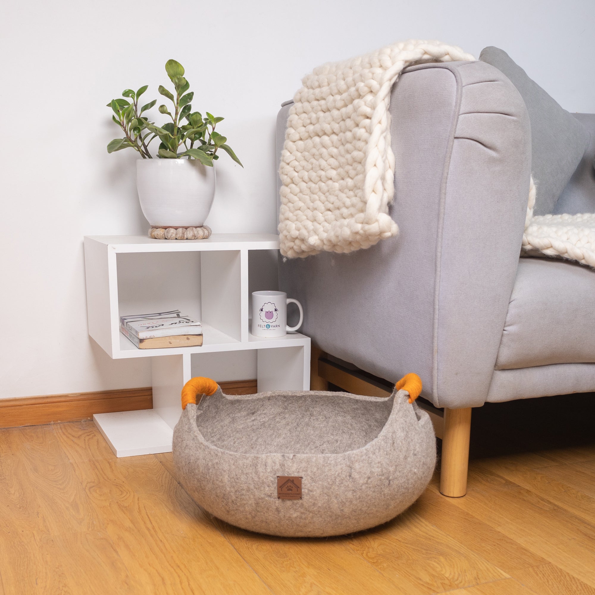 Wool Felt Cat Basket Bed 100% New Zealand Wool handmade color floral brown white black gray cream bunny pet product comfy