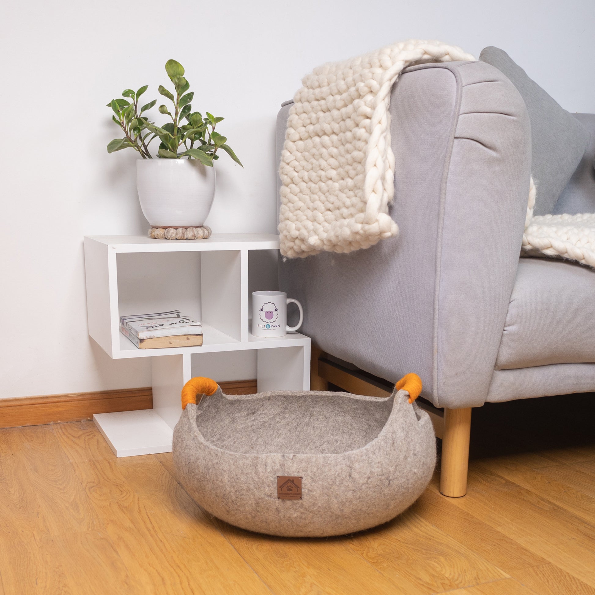 Wool Felt Cat Basket Bed 100% New Zealand Wool handmade color floral brown white black gray cream bunny pet product comfy
