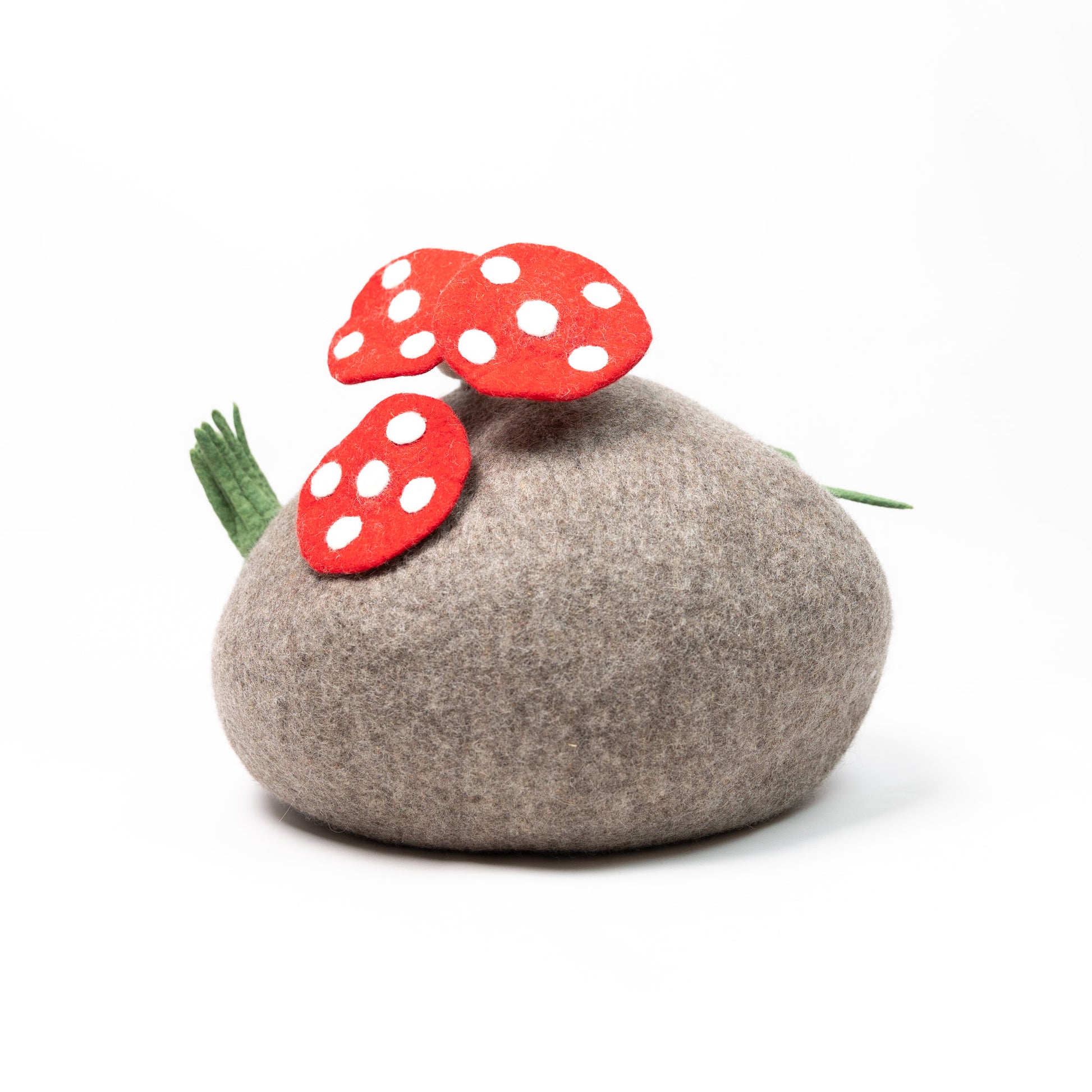 Mini Bug Mushroom Felt Cat Cave 100% New Zealand Wool handmade color floral red green brown 7kg -8kg 50 cm