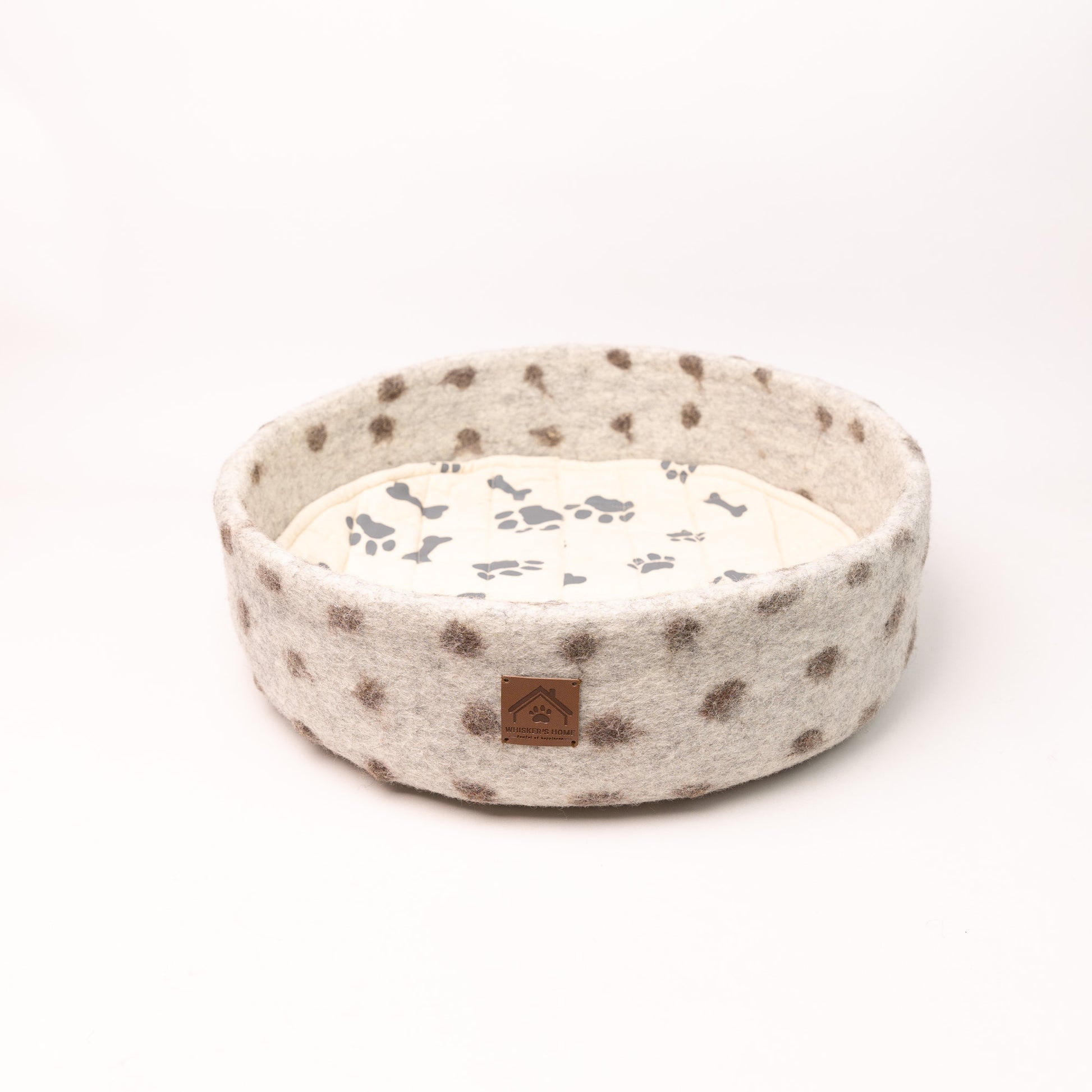 Spotty Handmade Felt Pet Bed 100% New Zealand Wool handmade color floral gray white cream pet product comfy